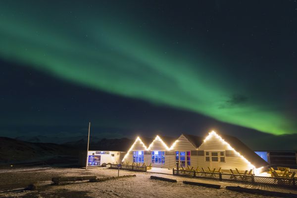 Nordlicht, Aurora borealis, am Nachthimmel im Winter, Island